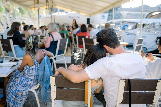Music Stories of a Corfiot Intimate Concert at the Vineyard - A Harmonious Blend of Offerings