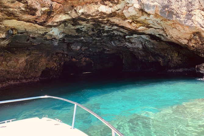 One and a Half Hour Private Boat Tour of Polignano a Mare - Booking Information