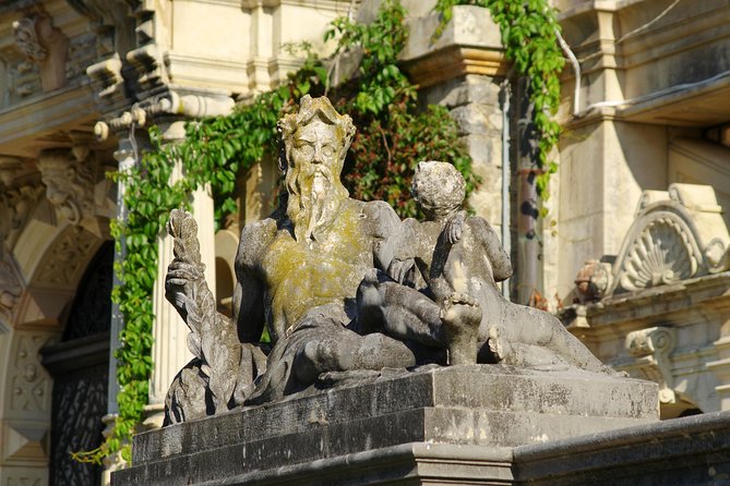 Peles Castle Skip-The-Line Guided Tour - Meeting Information