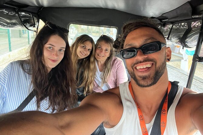 Pena Palace Vintage Car Tour Review - Host Responses