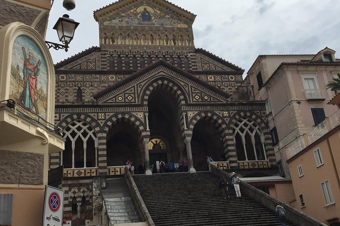 Pompeii- Amalfi Coast Tour From Sorrento, With Licensed Guide Included - Transportation and Guidance