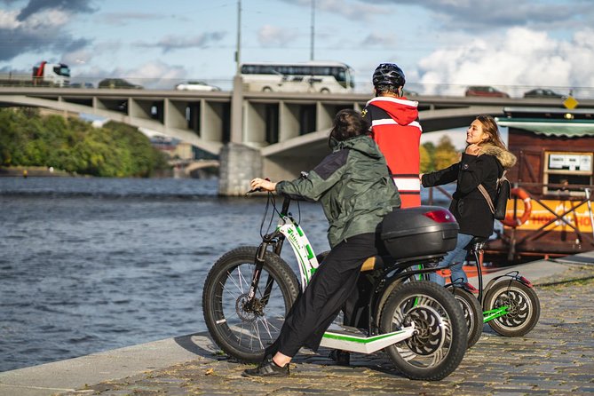 Prague E-scooter Hugo Bike - Rental - Participation Requirements