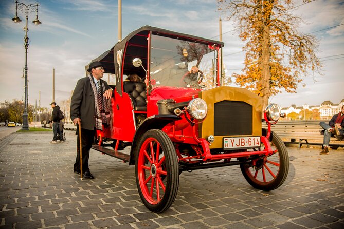 Premium City Tour in Budapest With Vintage Royal Car - Exploring Budapests Landmarks