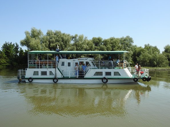 Private 6-7h Classic Boat Tour - Accessibility and Participation