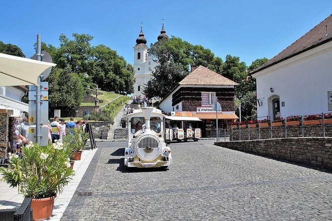 Private All Day Lake Balaton Tour From Budapest With Lunch - Language Support and Group Size