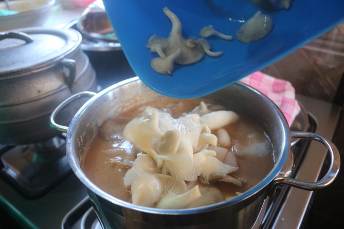 Private Authentic Ghanaian Cooking Class in Accra - Alcoholic Beverages and Gratuities