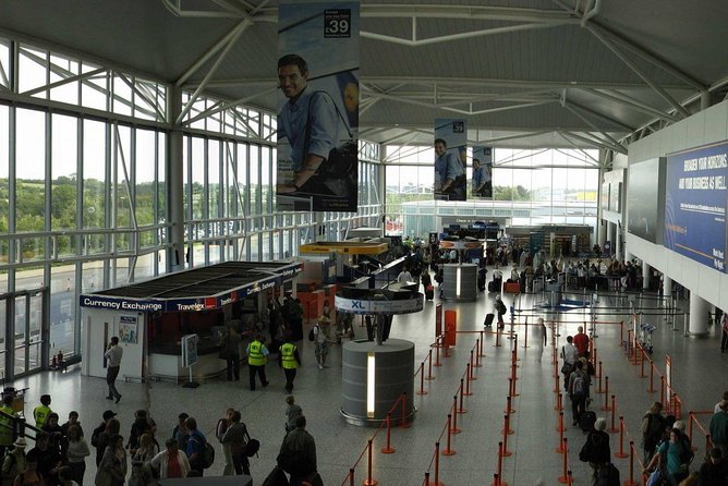Private Bristol Arrival Transfer - Airport to Hotel / Accommodation - Luggage Restrictions