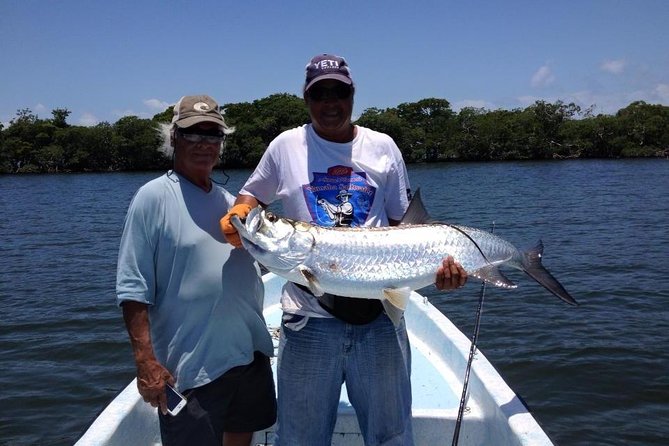 Private Charter -Inner Reef Trolling/Spin Casting + Island Stop - Activity Details and Pricing