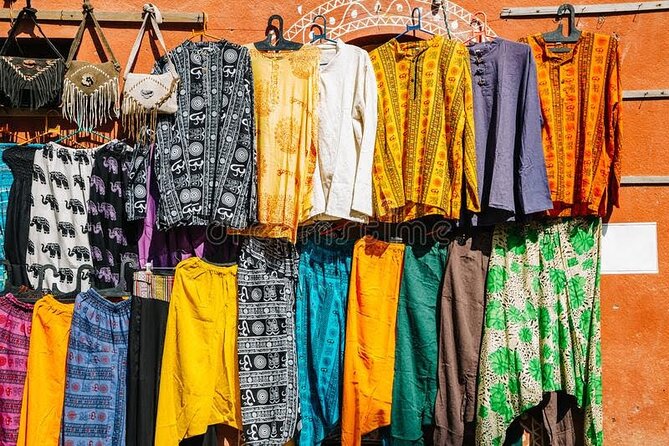 Private Full Day Real Delhi Shopping Tour With Shoping Consultant - Tips for a Successful Shopping Day