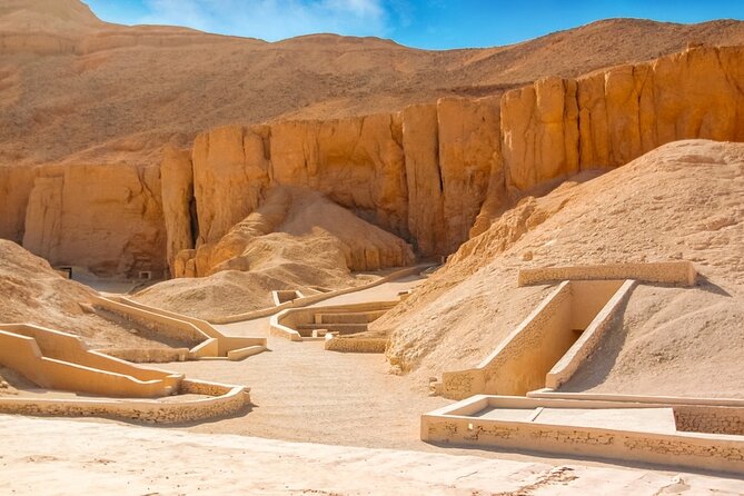 Private Full Day Tour to East and West Bank of Luxor With Lunch - Pickup and Transportation Options