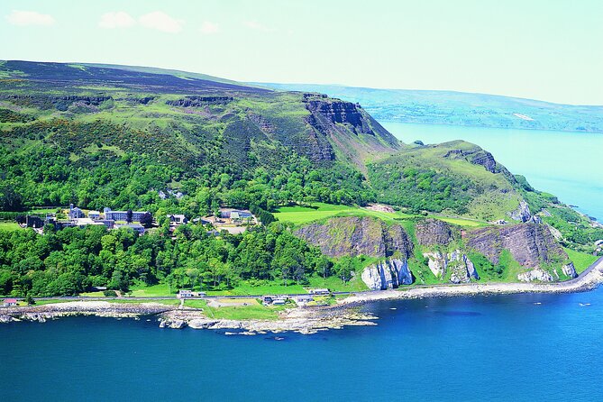 Private Giants Causeway Tour Tour For Up to 15 People - Natural Beauty Exploration