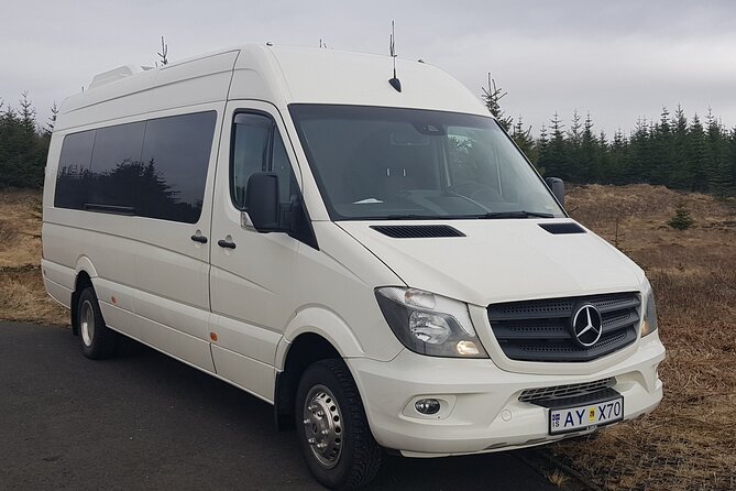 Private Keflavík Airport Round Trip Transfer - Convenience and Exclusivity