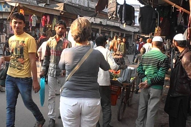 Private Luxurious Overnight Taj Mahal Tour With Agra Walks - Health and Safety Guidelines