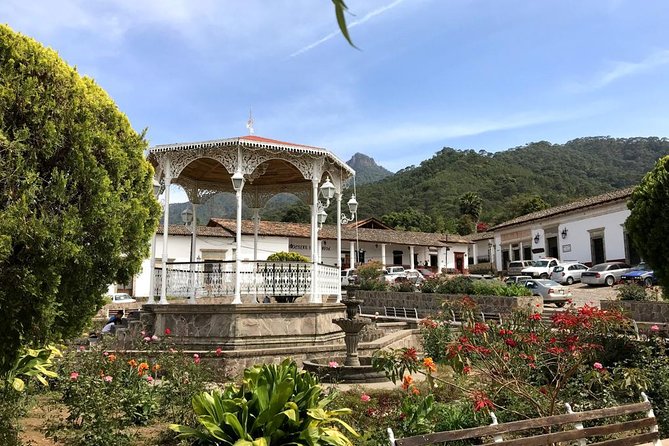 Private San Sebastian Del Oeste Tour - Booking and Confirmation