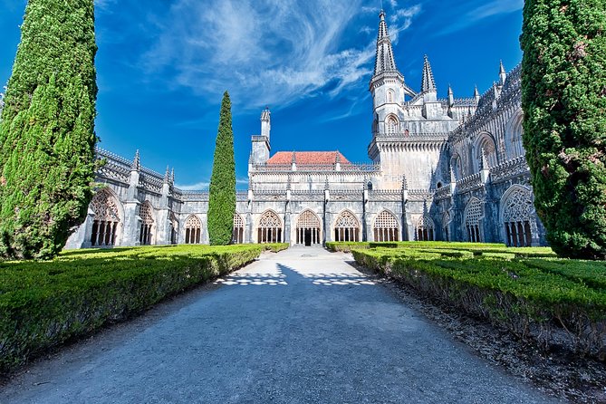Private Tour Fátima, Batalha, Nazaré, and Óbidos - Accessibility and Participation