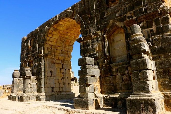 Private Tour From Fez: Meknès and Roman Ruins of Volubilis - Exploring Meknes