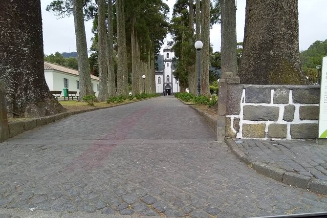 Private Tour of the Sete Cidades Lagoons in São Miguel - Exploring the Sete Cidades Lagoons