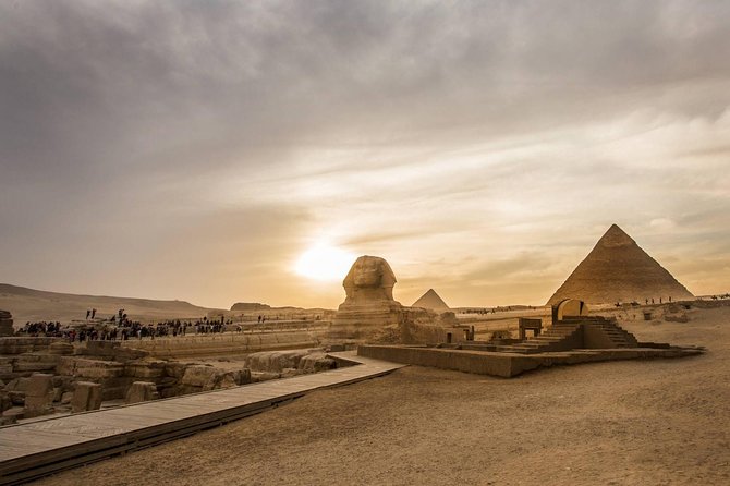 Private Tour To Giza Pyramids,Sphinx With Entry Inside The Great Pyramid - Savoring a Local Lunch