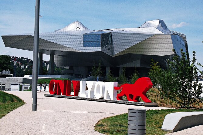 Private Transfer: Port of LYON to Lyon Airport LYS in Luxury Van - Cancellation and Refund Policy