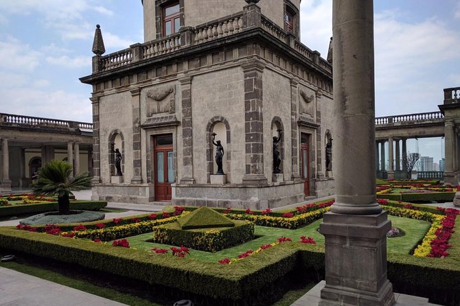 Private Walking Tour Anthropology Museum & Chapultepec Castle - Knowledgeable and Engaging Guides