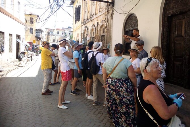 Private Walking Tour in Old Town - Getting to the Meeting Point