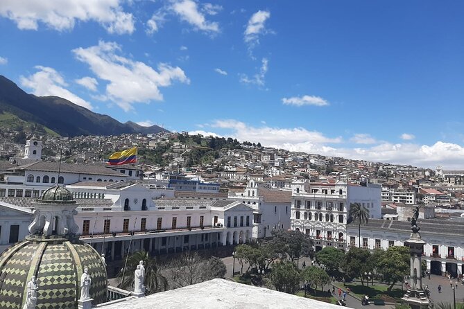 Quito: Unforgettable Private City Tour and the Equator Line. - Traversing the Equatorial Line