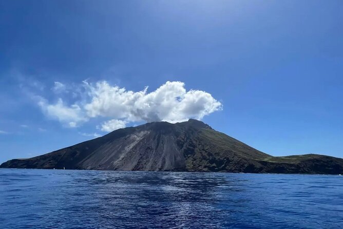 Rent Our Boat Principessa in Stromboli - Boat Features and Amenities