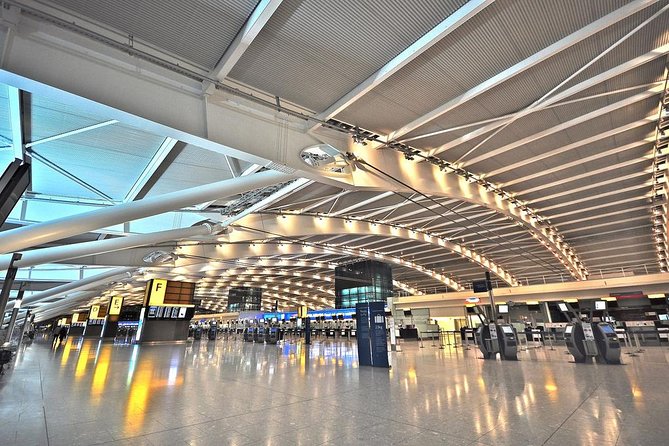 Safe and Private Airport Transfer in Nairobi - Vehicle Accommodations