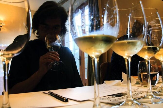 Santiago De Compostela: Cheese and Wine Tasting Experience - Accessibility and Cancellation Policy