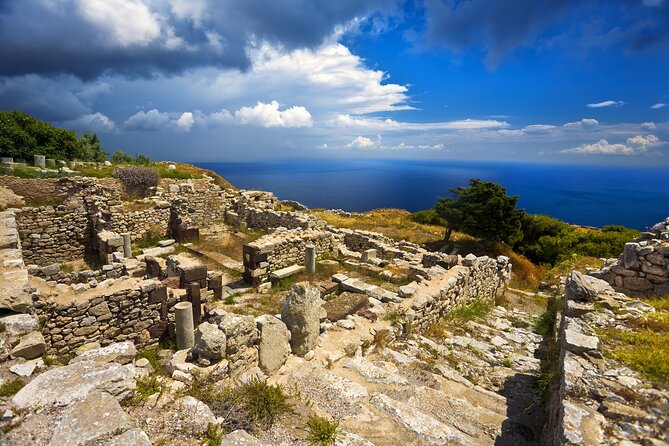 Santorini History & Archeology Tour - Exploring Akrotiri