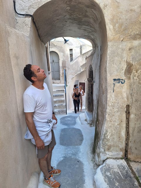 Santorini: Three Villages and Three Castles Hiking Tour - Important Participant Information