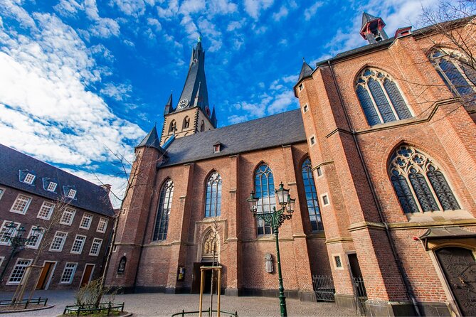 Self-Guided Scavenger Hunt and City Game in Düsseldorf - Accessibility and Inclusivity