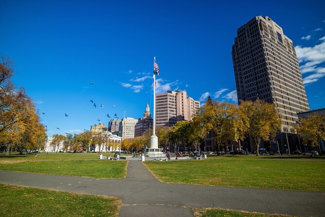 Self-Guided Yale Scavenger Hunt: Yale & Beyond - Exploring New Haven and Yale