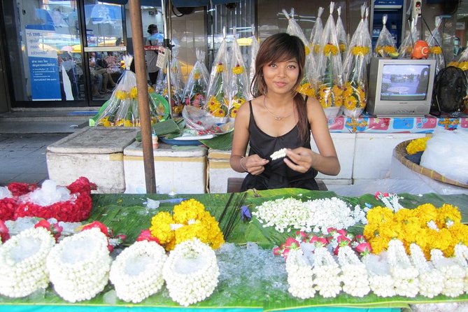 Selfie City & Temple Join-in Tour: Marble Temple and FlowerMarket - Meeting and Pickup Information