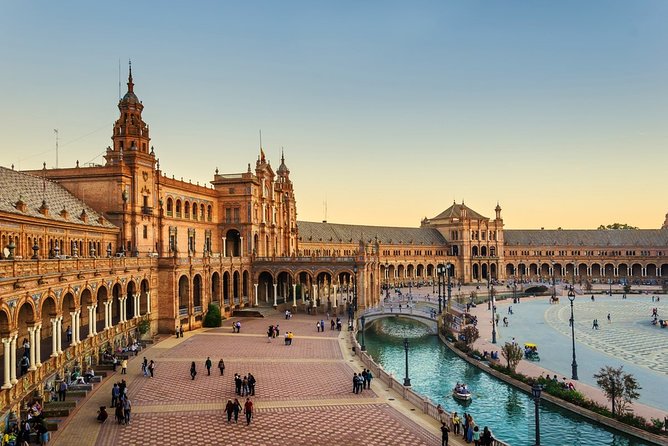 Seville Private Walking Tour With Skip the Line Tickets to Cathedral and Alcazar - Traveler Reviews and Feedback