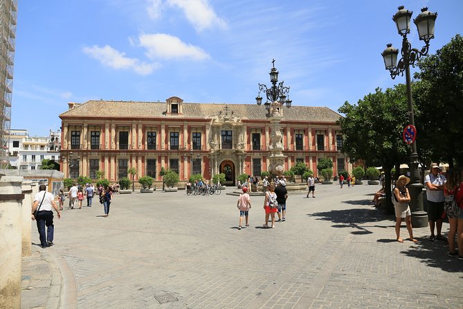 Seville: Walk Through the Heart of the City Review - Guides Expertise and Anecdotes