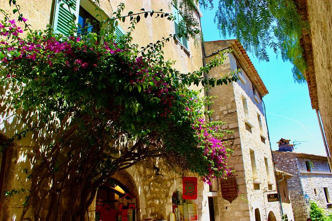 Sightseeing Tour From Nice to Saint-Paul-De-Vence and Provence - Visiting Gourdon
