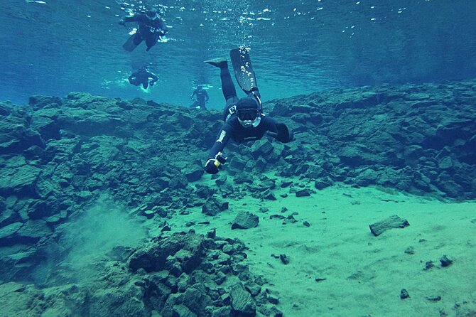 Silfra Night Freedive Tour - Safety and Health Considerations