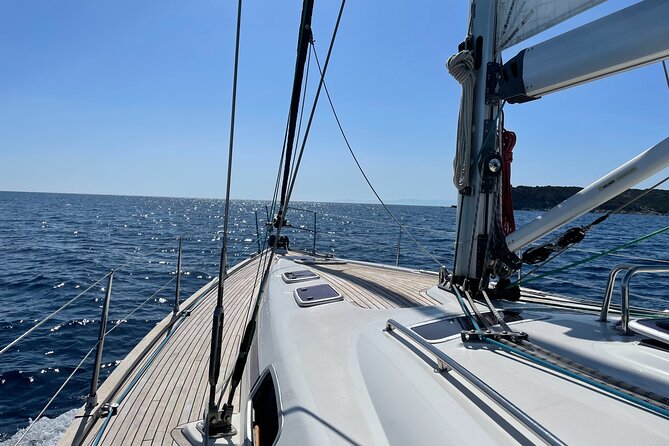 Small Group Excursion to the Devils Saddle by Sailboat - Accessibility and Suitability