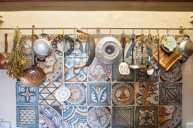 Small Group Market Tour and Cooking Class in Gubbio - Sum Up