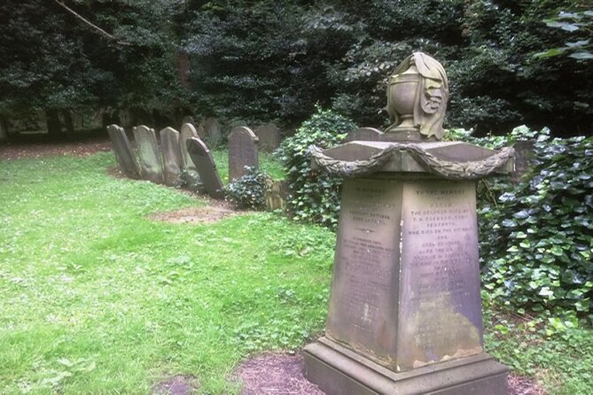 Small-Group St. James Cemetery Tour in Liverpool - Tour Details and Group Size