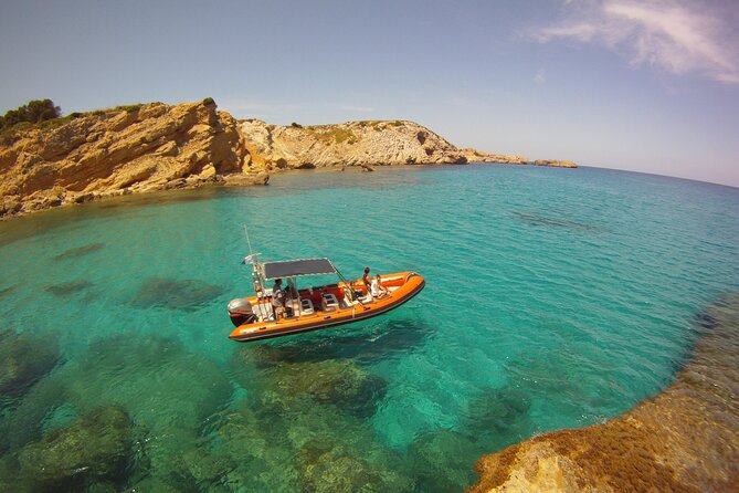Speedboat and Snorkel Tour Through the Coast of Menorca - Soft Drink and Snorkeling Gear