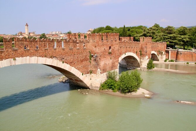 Story of Romeo and Juliet – Walking Tour in Verona - Discovering Romeo and Juliets Legacy