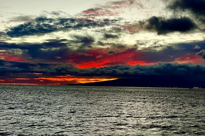 Sunset Dinner Cruise in Honolulu - Amenities and Inclusions