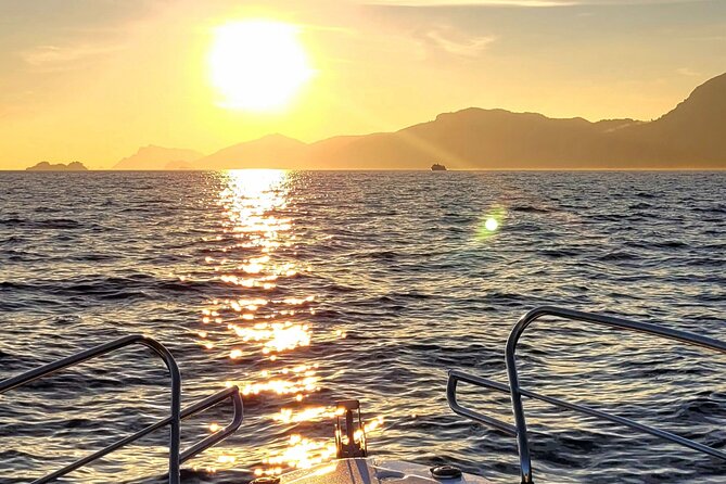 Sunset Group Boat Tour Along the Amalfi Coast With Prosecco Wine - Preparing for the Boat Tour