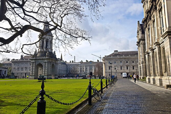 The Best of Dublin Walking Tour - Taking in Irish Literature
