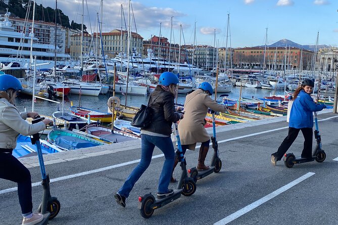 The Essentials of Nice by Electric Scooter 1H30 - Safety Measures