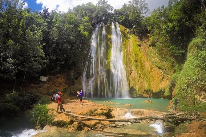 The Limón Waterfalls Tour (Hiking and Swimming) - Experiencing the Tour Inclusions