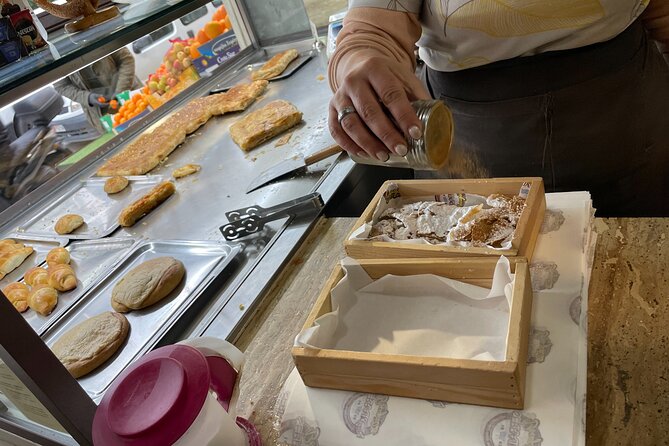 Thessaloniki Private Food Tour 3 Hours - Delight in Thessalonikis Gastronomic Treasures