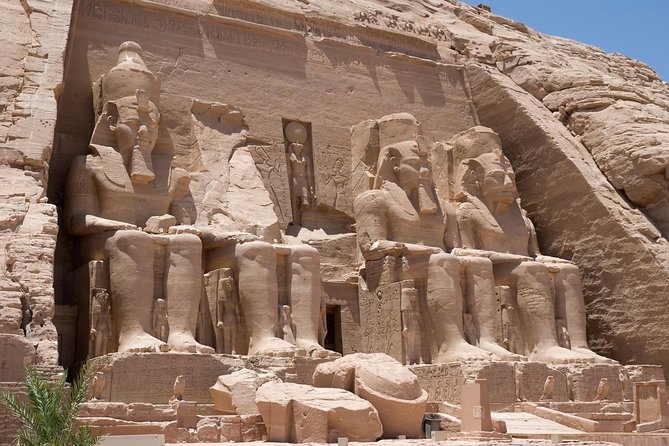 Tour to Abu Simbel by Bus - Scenic Lakeside Location